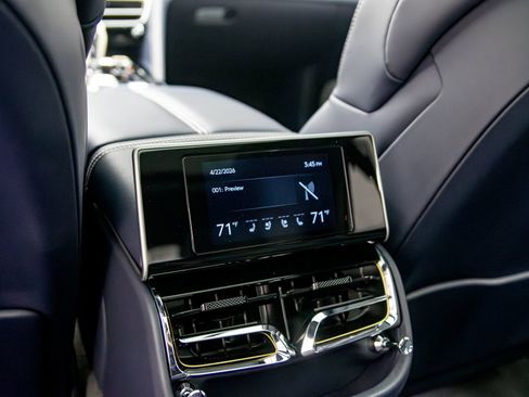 Used 2024 Bentley Flying Spur S V8 AWD/4WD image 35