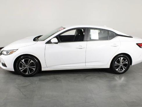 Certified 2022 Nissan Sentra SV FWD image 14