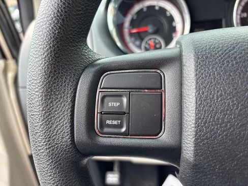 Used 2013 Dodge Grand Caravan SE FWD image 21