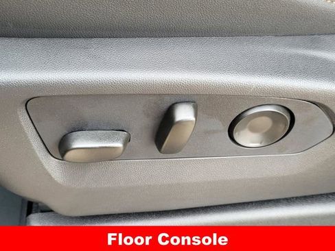 New 2026 GMC Yukon XL AT4 w/ AT4 Premium Package AWD/4WD image 23