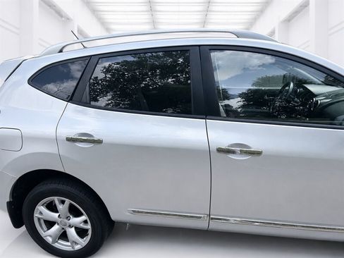 Used 2011 Nissan Rogue SV AWD/4WD image 24