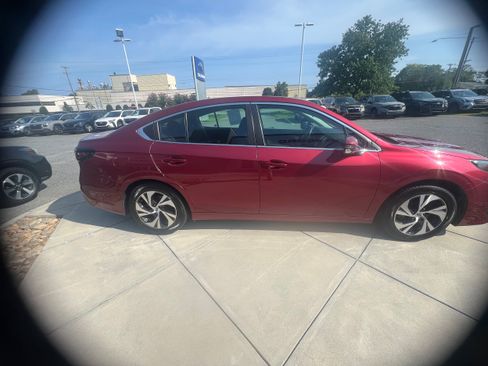 Used 2022 Subaru Legacy Premium AWD/4WD image 4