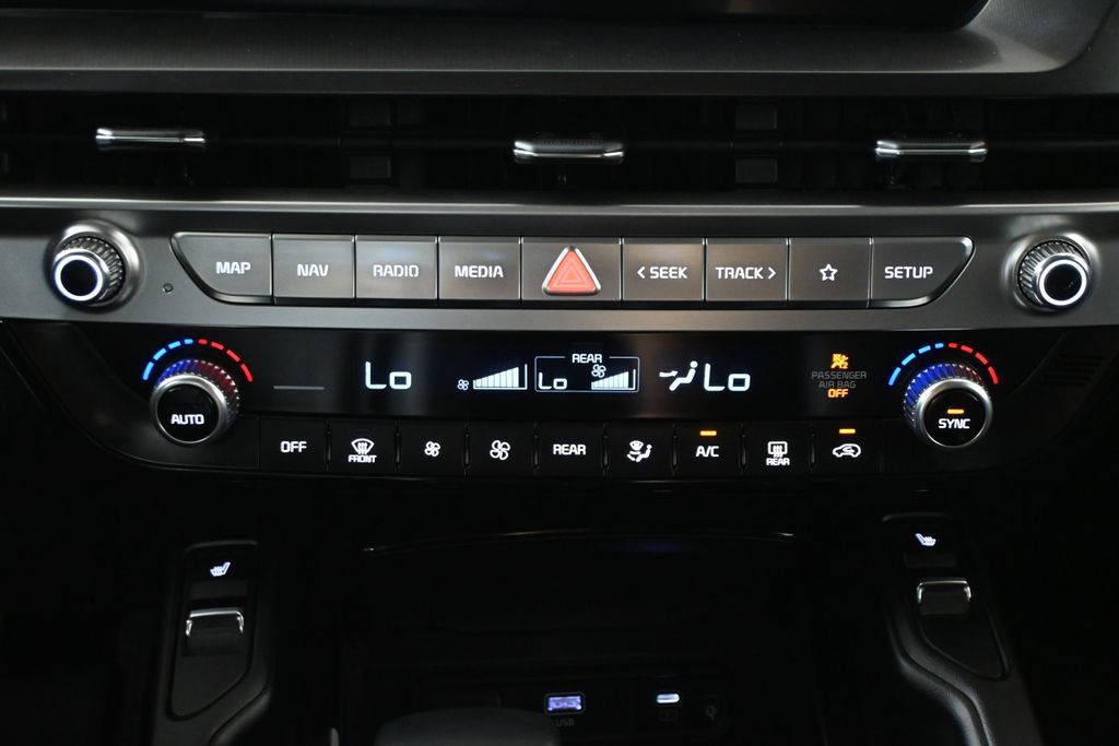 Used 2024 Kia Telluride S AWD/4WD image 22