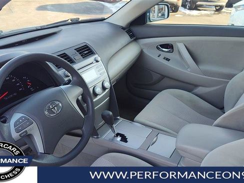 Used 2010 Toyota Camry LE image 9