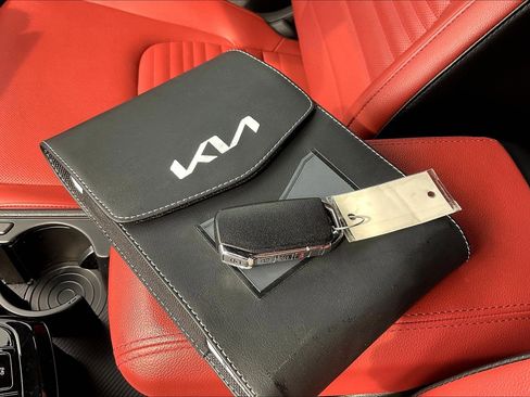 Used 2023 Kia Sportage SX image 36