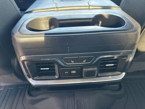 Used 2020 GMC Sierra 3500 Denali w/ Denali Ultimate Package image 12