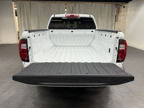 New 2026 GMC Canyon Elevation image 5