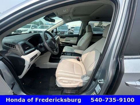 Certified 2026 Honda Odyssey EX-L image 13