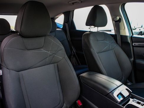 Used 2024 Hyundai Tucson SE image 39