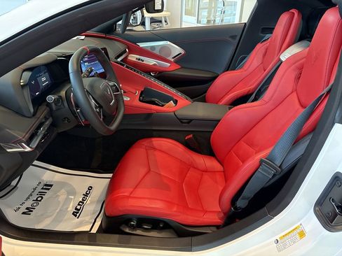 Used 2024 Chevrolet Corvette Stingray Preferred Cpe w/ Z51 Performance Package RWD image 19