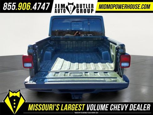 Used 2022 Jeep Gladiator Overland w/ Popular Equipment Package image 6