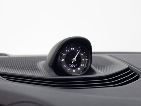 New 2025 Porsche Taycan 4S AWD/4WD image 21