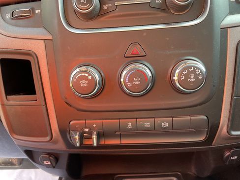 Used 2018 RAM 2500 Tradesman w/ Chrome Appearance Group image 24