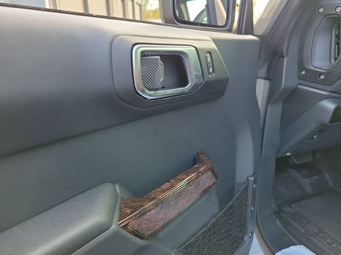 New 2025 Ford Bronco Badlands image 19