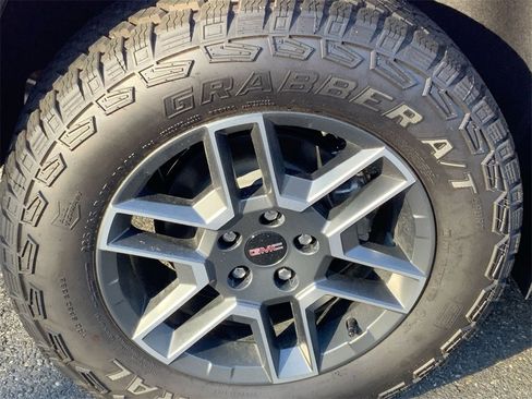New 2026 GMC Terrain AT4 w/ Technology Package II image 33