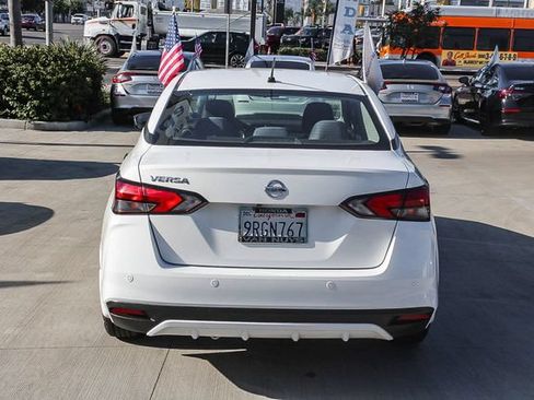 Used 2020 Nissan Versa S FWD image 6