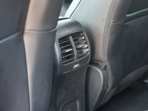 Used 2022 Ford Escape Titanium image 12