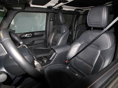 Used 2025 Ford Bronco Badlands AWD/4WD image 4