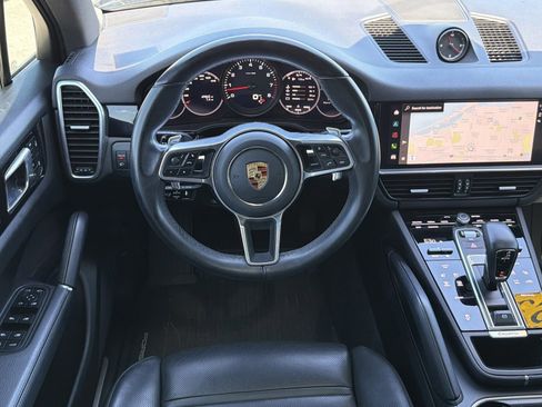 Used 2023 Porsche Cayenne Platinum Edition AWD/4WD image 14
