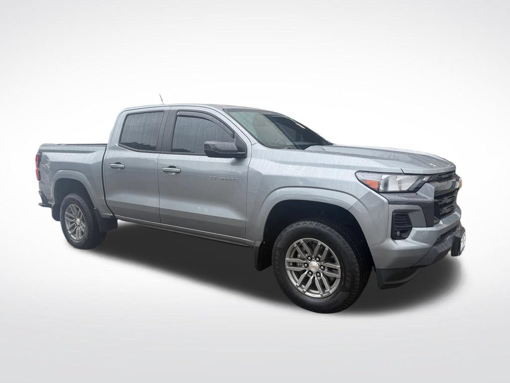 Used 2023 Chevrolet Colorado LT w/ LT Convenience Package II AWD/4WD image 7