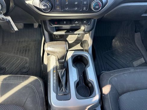 Used 2019 Chevrolet Colorado LT w/ LT Convenience Package RWD image 18