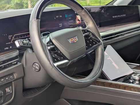 Used 2025 Cadillac Escalade Sport Platinum AWD/4WD image 10