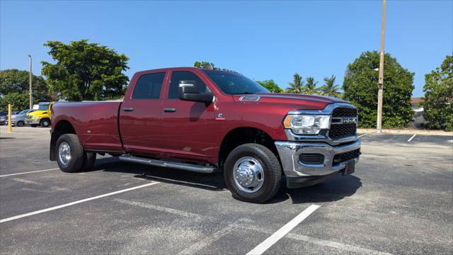 Used 2024 RAM 3500 Tradesman w/ Chrome Appearance Group AWD/4WD image 9
