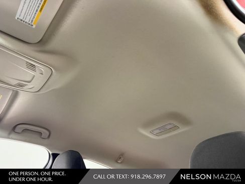 Used 2018 Chevrolet Cruze LT w/ Convenience Package FWD image 23