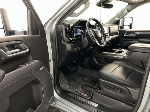 Certified 2025 Chevrolet Silverado 2500 LTZ w/ LTZ Plus Package AWD/4WD image 29
