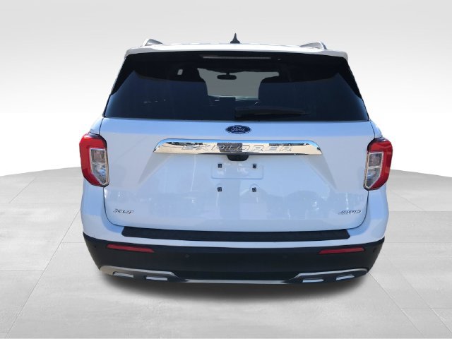 Used 2023 Ford Explorer XLT AWD/4WD image 37