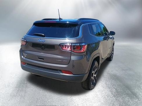 Used 2024 Jeep Compass Limited AWD/4WD image 5