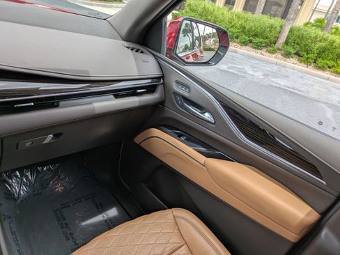 Certified 2023 Cadillac Escalade Premium Luxury RWD image 15