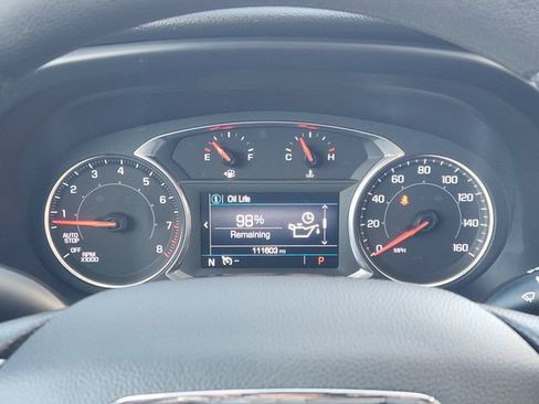 Used 2021 GMC Acadia SLE w/ Driver Convenience Package FWD image 7