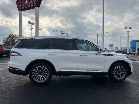 Used 2023 Lincoln Aviator Reserve image 8
