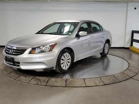 Used 2011 Honda Accord LX image 4