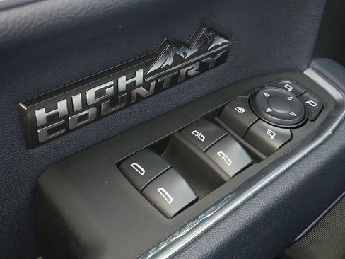 Used 2024 Chevrolet Silverado 1500 High Country w/ High Country Premium Package image 34