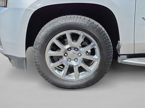 Used 2016 GMC Yukon SLT w/ Open Road Package AWD/4WD image 28