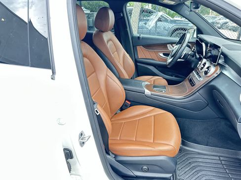 Used 2022 Mercedes-Benz GLC 300 image 19