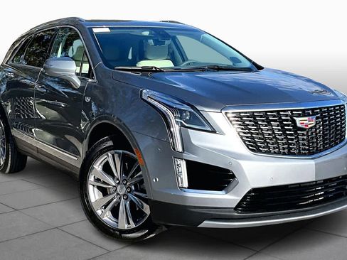 Used 2023 Cadillac XT5 Premium Luxury w/ Technology Package image 3