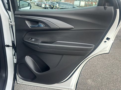 Used 2023 Chevrolet TrailBlazer LS image 19