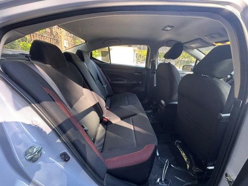 Used 2024 Nissan Versa SR image 12