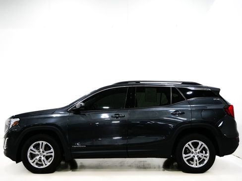 Used 2019 GMC Terrain SLE w/ Driver Convenience Package image 5