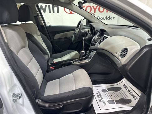 Used 2016 Chevrolet Cruze LS image 12