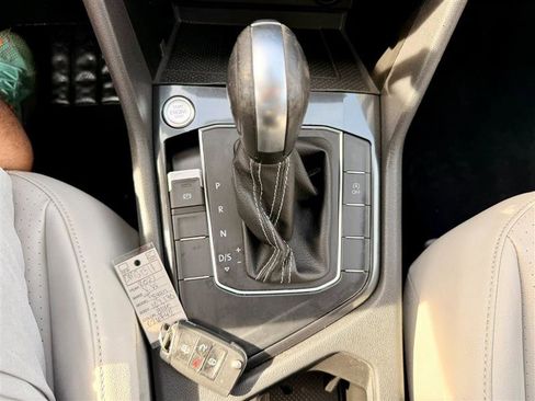 Used 2021 Volkswagen Tiguan S FWD image 14