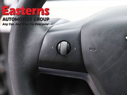 Used 2021 Tesla Model 3 Standard Range Plus image 15