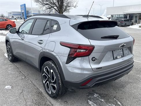 New 2026 Chevrolet Trax RS w/ Sunroof Package image 6