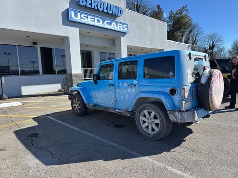 Used 2017 Jeep Wrangler Unlimited Sahara w/ Trailer Tow Group image 3