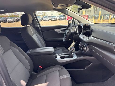 Used 2025 Chevrolet Blazer LT FWD image 36