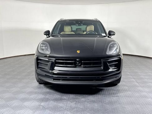 Certified 2023 Porsche Macan AWD/4WD image 10