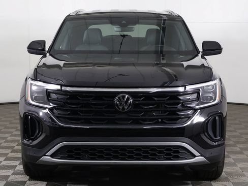 Used 2025 Volkswagen Atlas Cross Sport SE AWD/4WD image 11